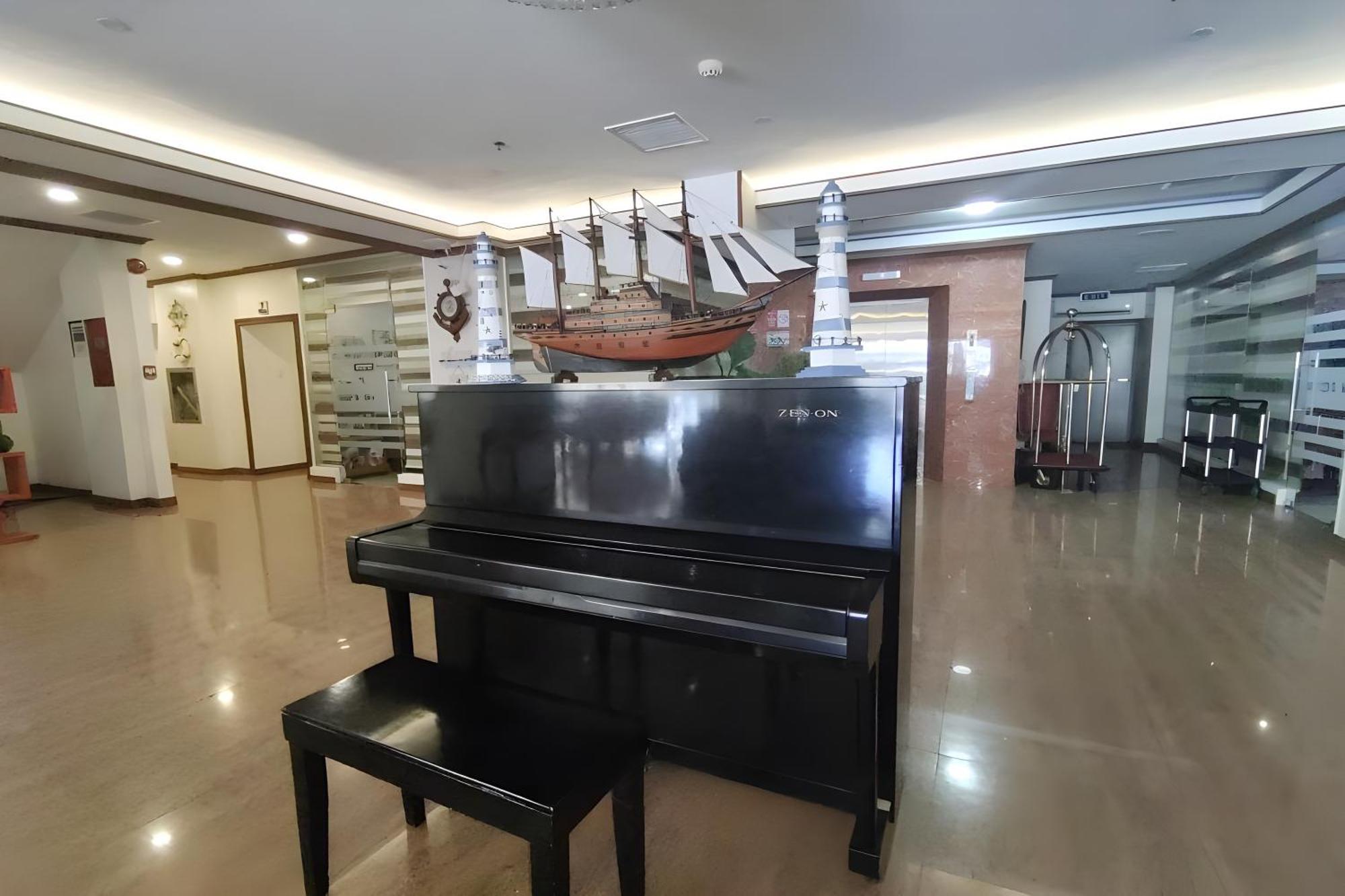 Ferrymar Hotel Iloilo Exterior photo