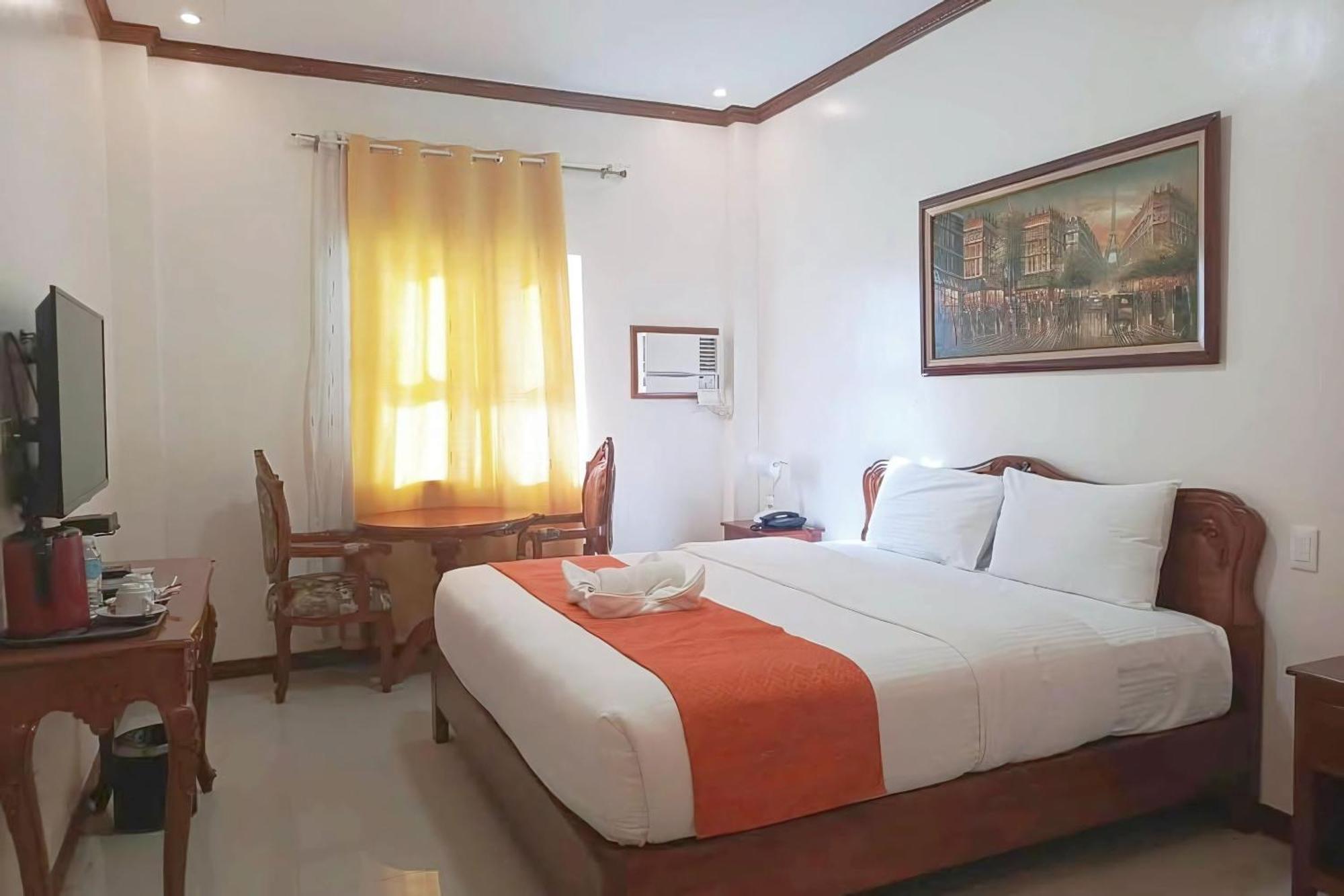 Ferrymar Hotel Iloilo Room photo