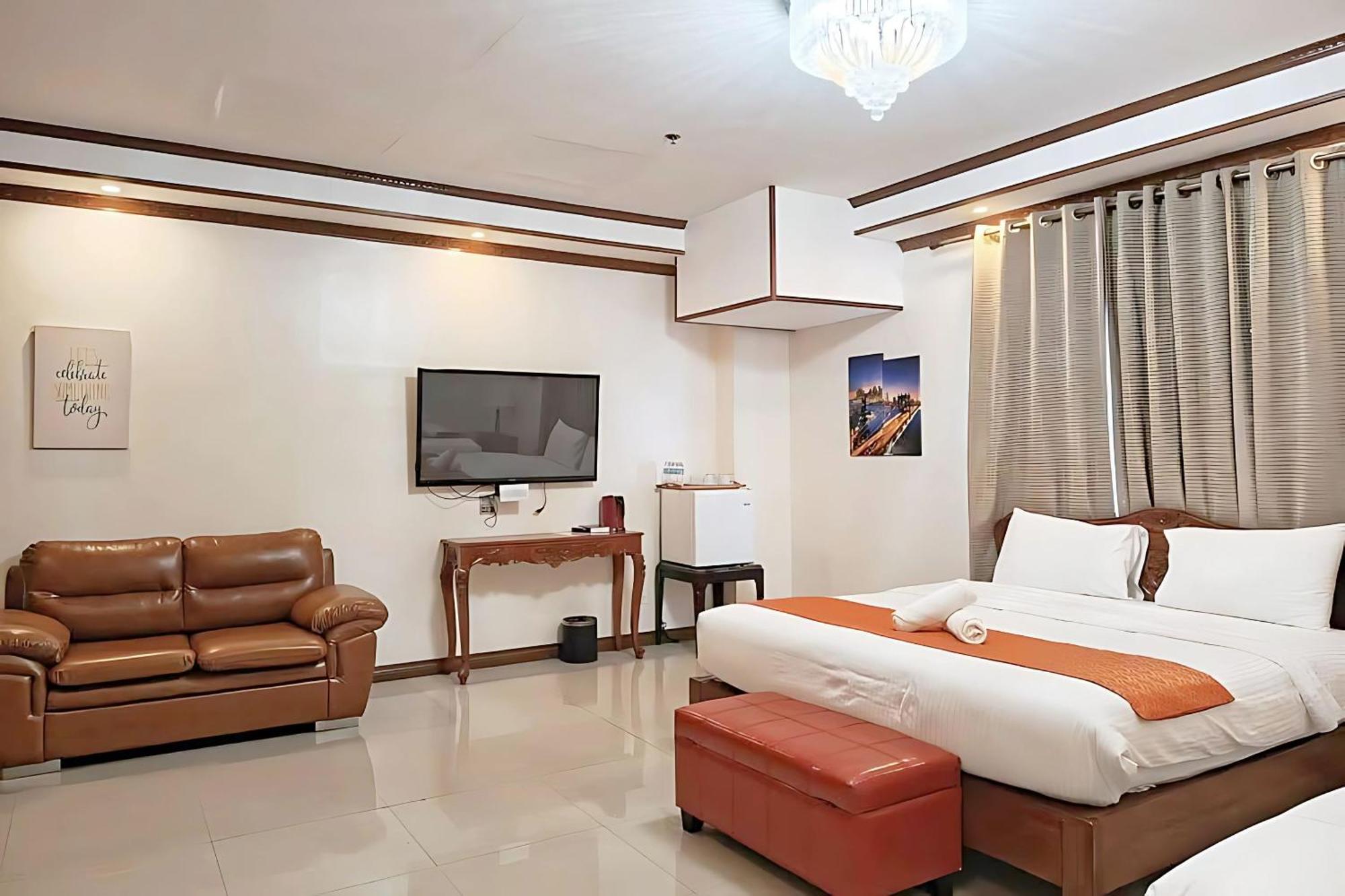 Ferrymar Hotel Iloilo Room photo
