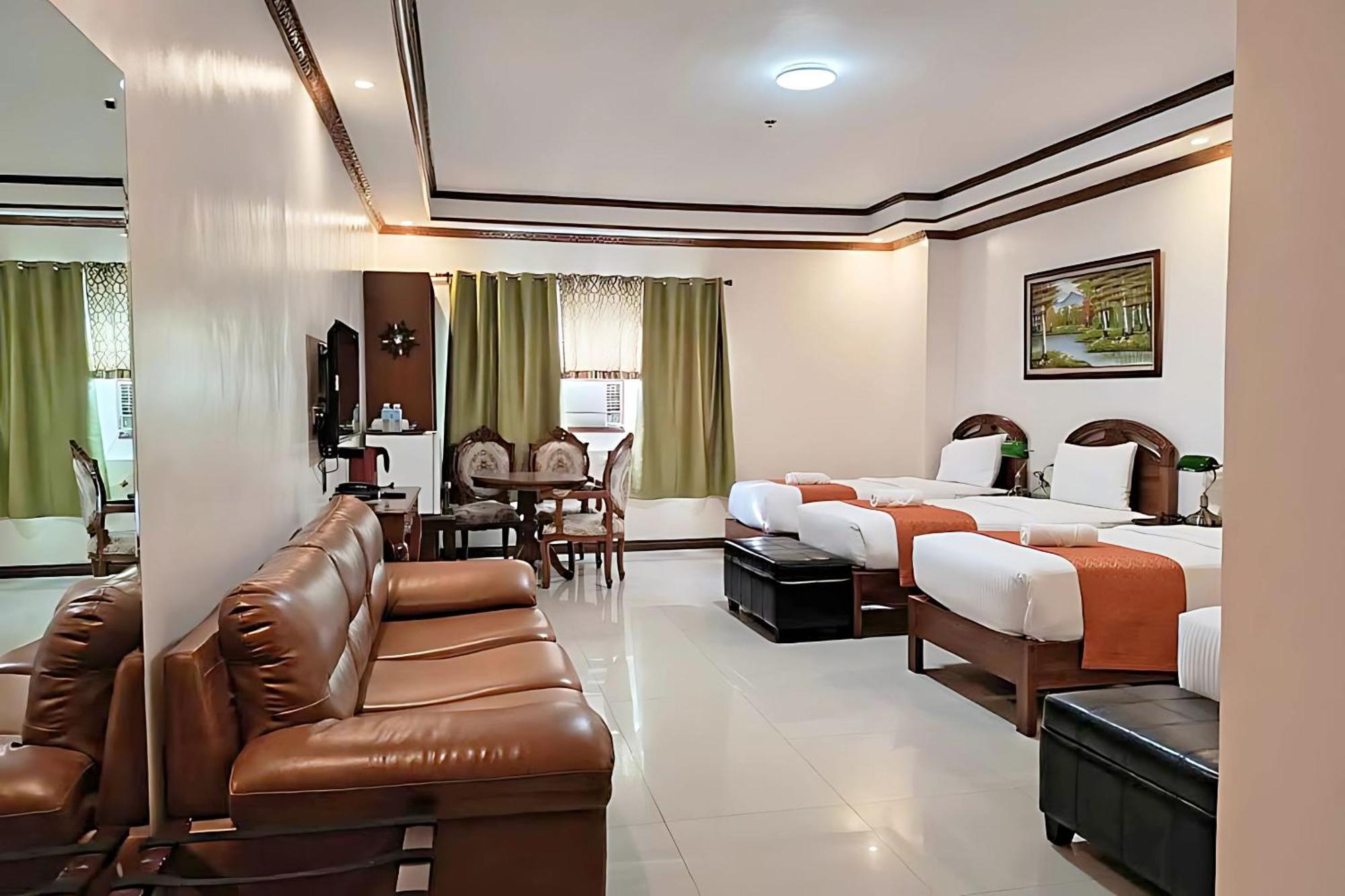 Ferrymar Hotel Iloilo Room photo