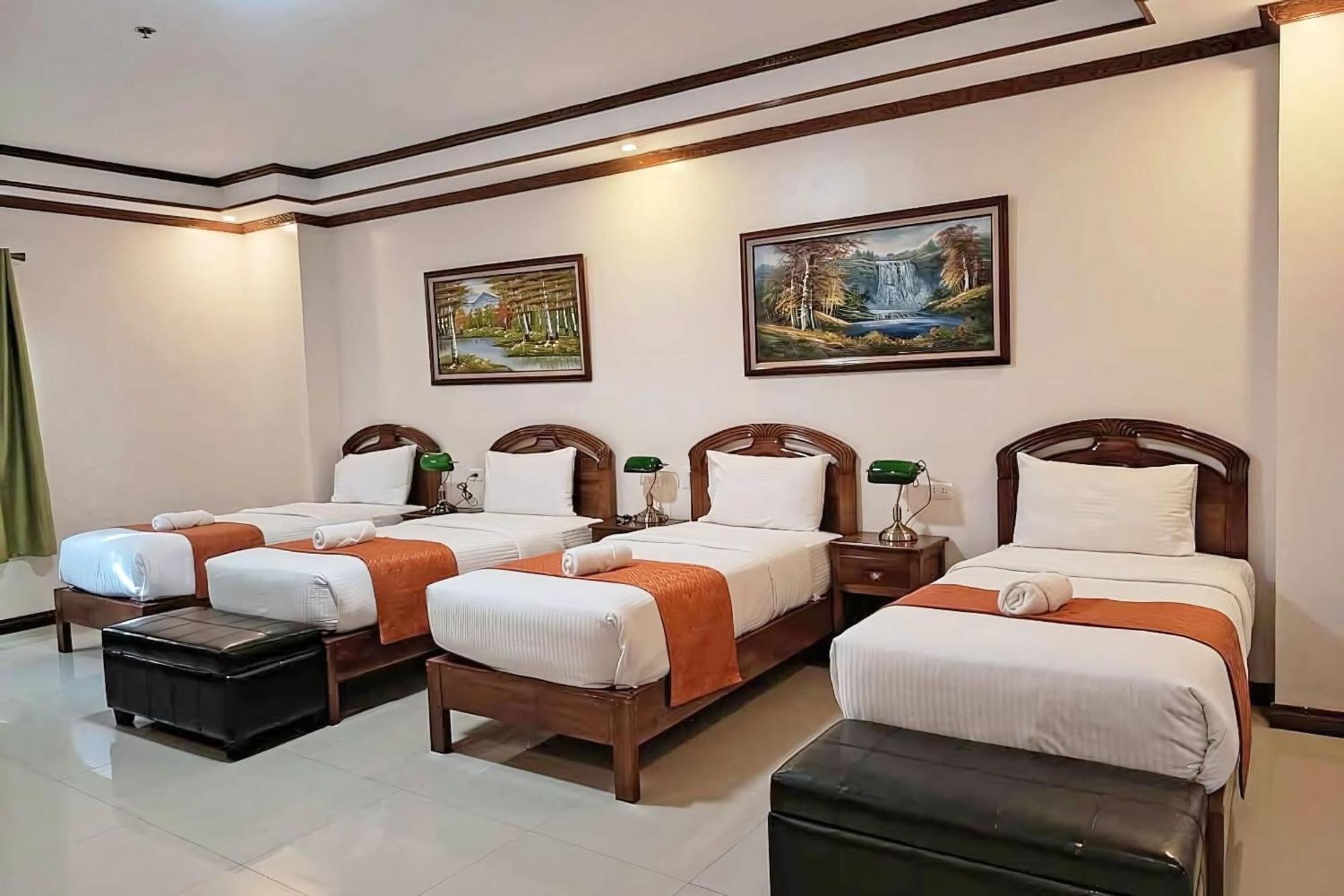 Ferrymar Hotel Iloilo Room photo
