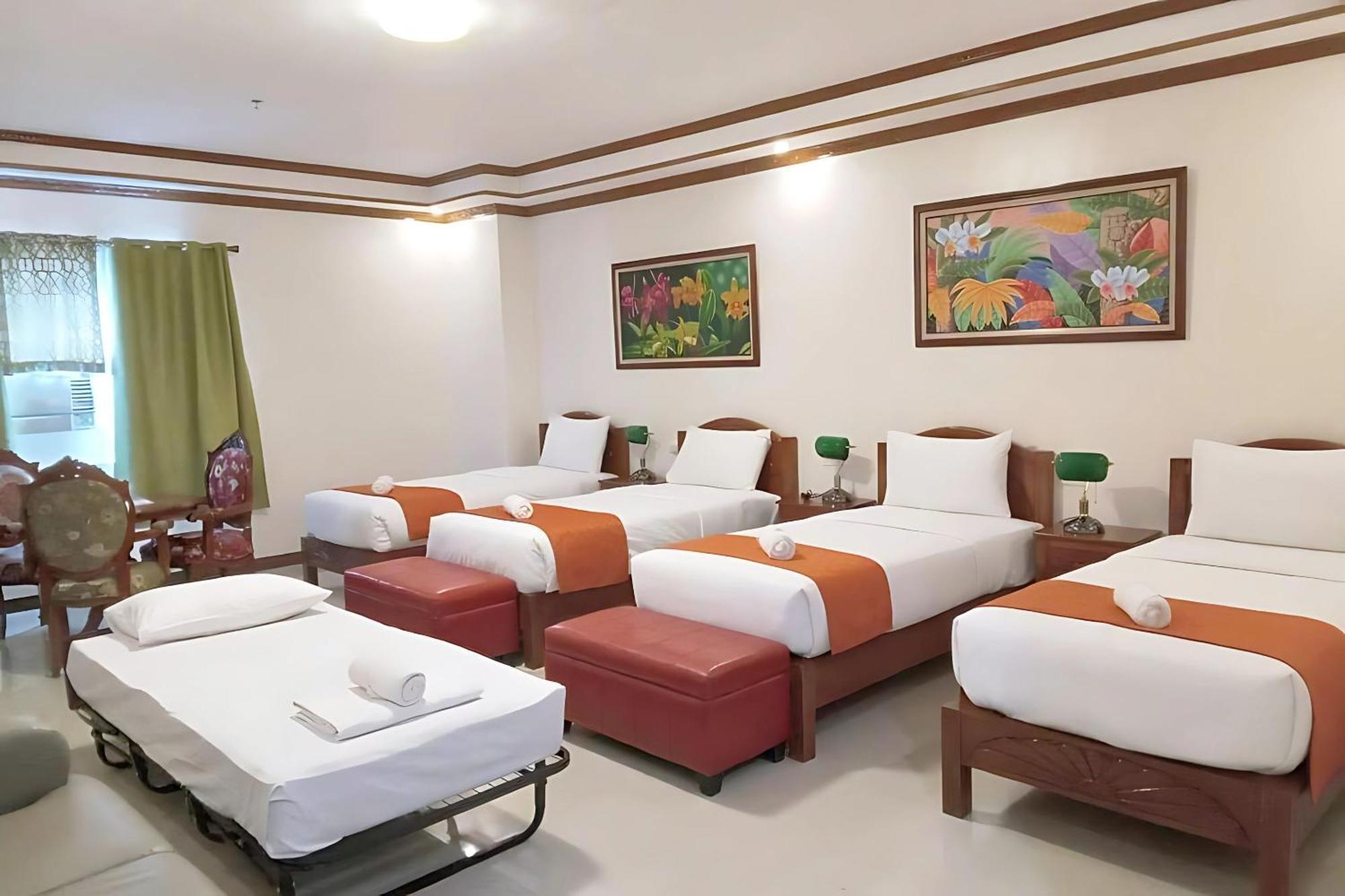 Ferrymar Hotel Iloilo Room photo