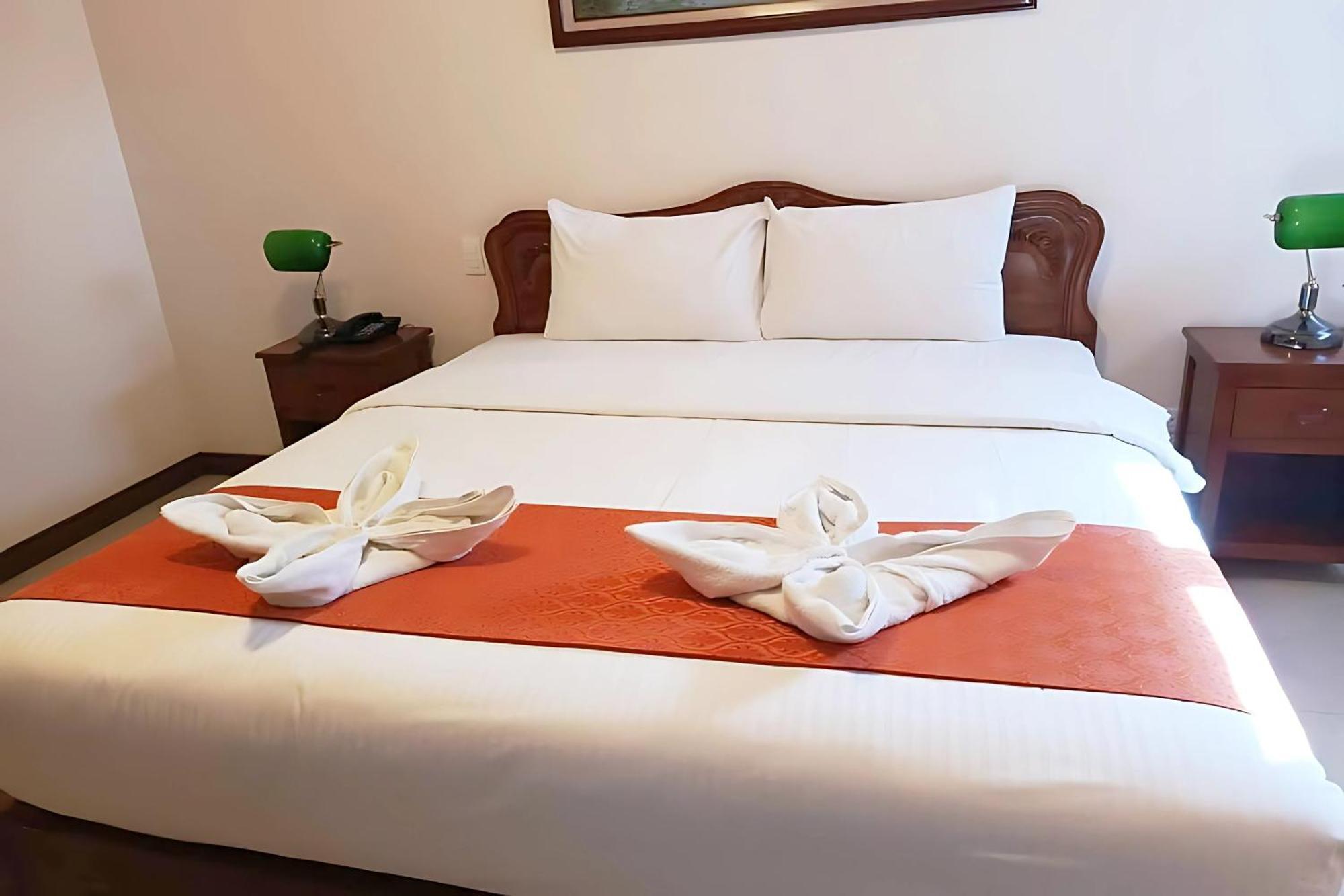 Ferrymar Hotel Iloilo Room photo